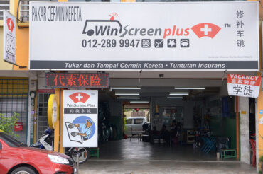 One-Stop Services For Vehicle Windscreen Replacement And Repair, Headlight Restoration In Klang