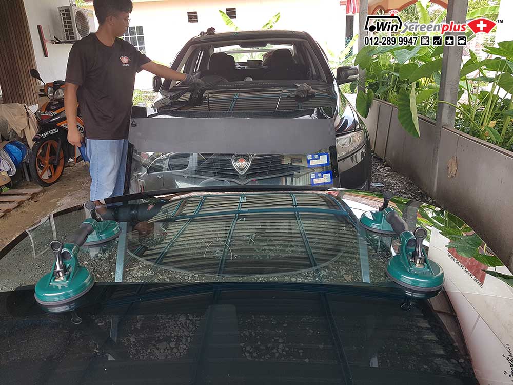 Onsite Windscreen Replacement Services In Kuala Selangor